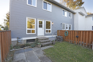 35 THISTLEDOWN Court